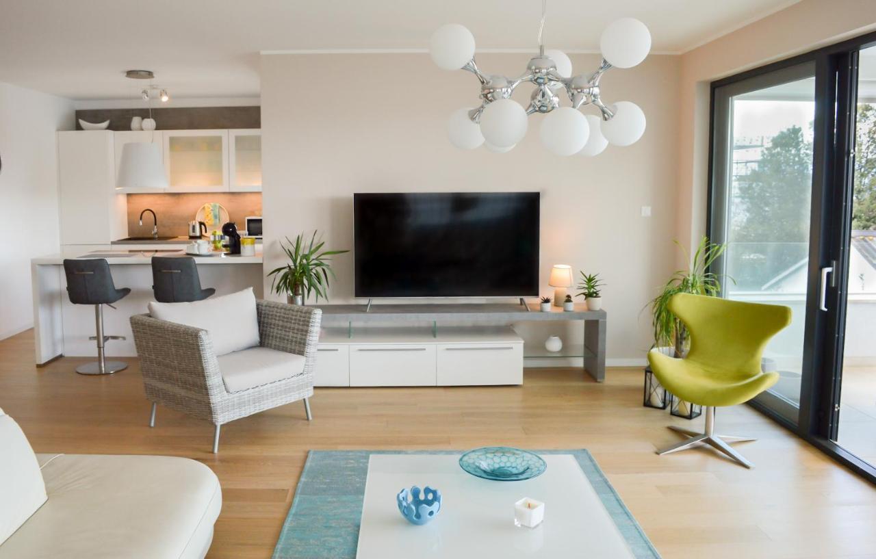 Rova Apartment Malinska Esterno foto