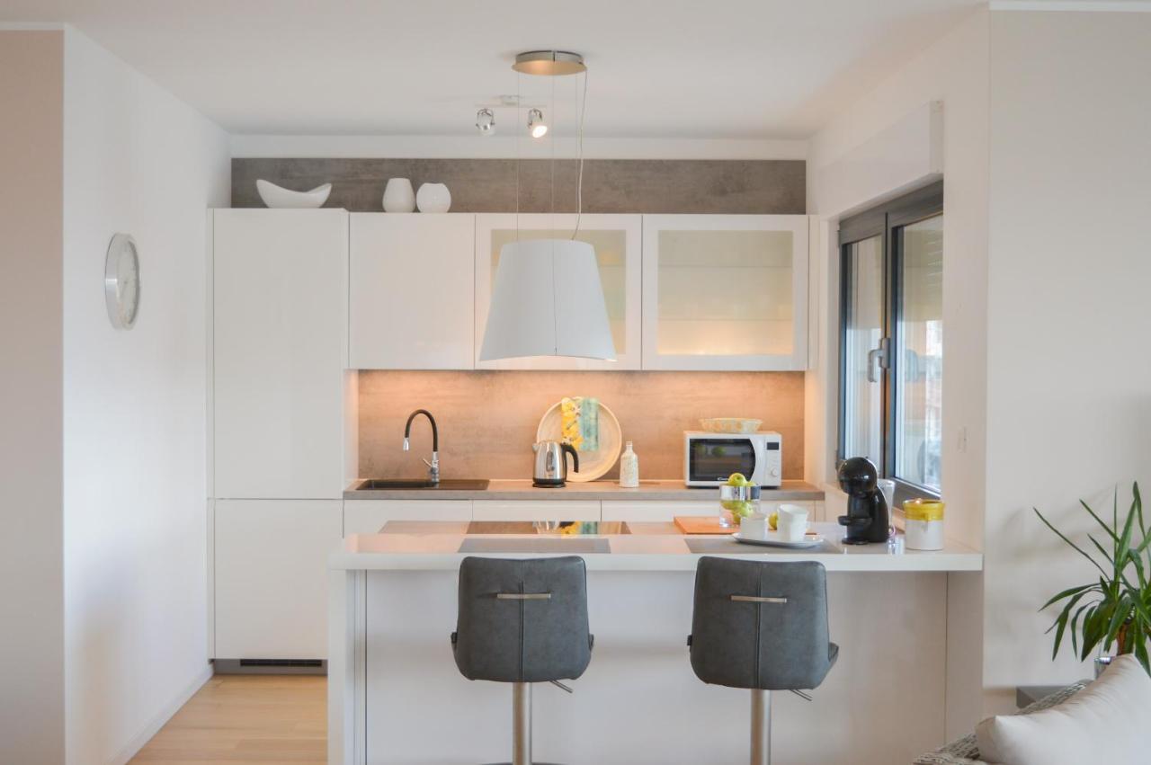 Rova Apartment Malinska Esterno foto